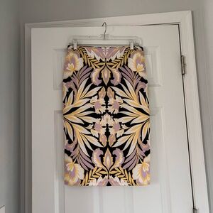 New York & Company Black, Lavender and Gold Patterned Pencil Skirt SZ: 6 NWT